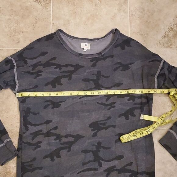 Sundry gray and black camouflage lightweight sweatshirt - Picture 6 of 10